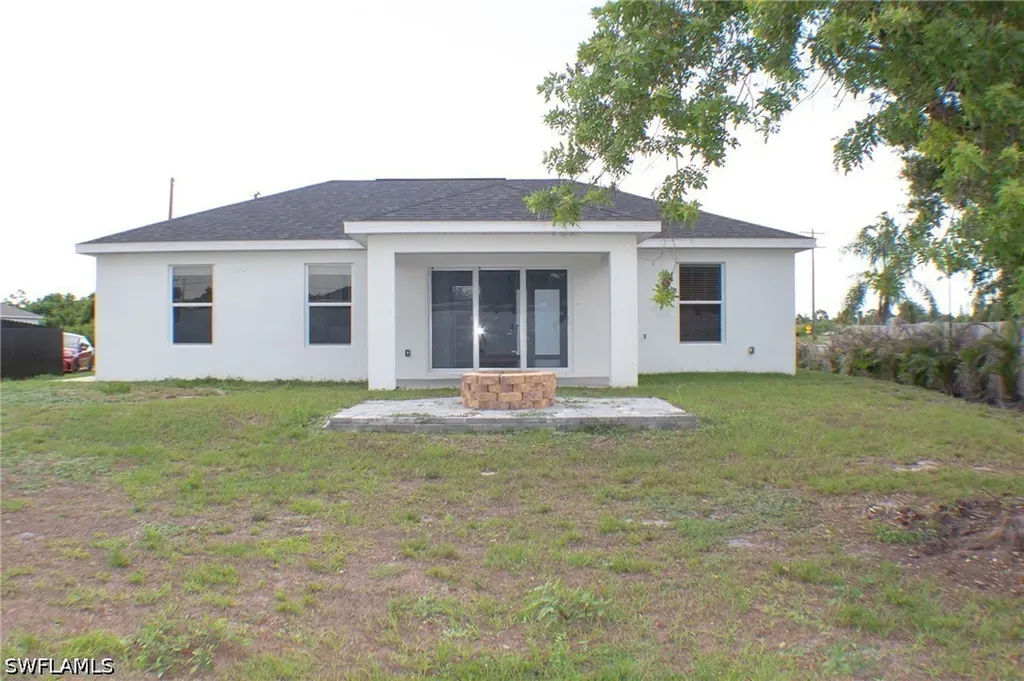 3103 11th Street SW Lehigh Acres FL 33976