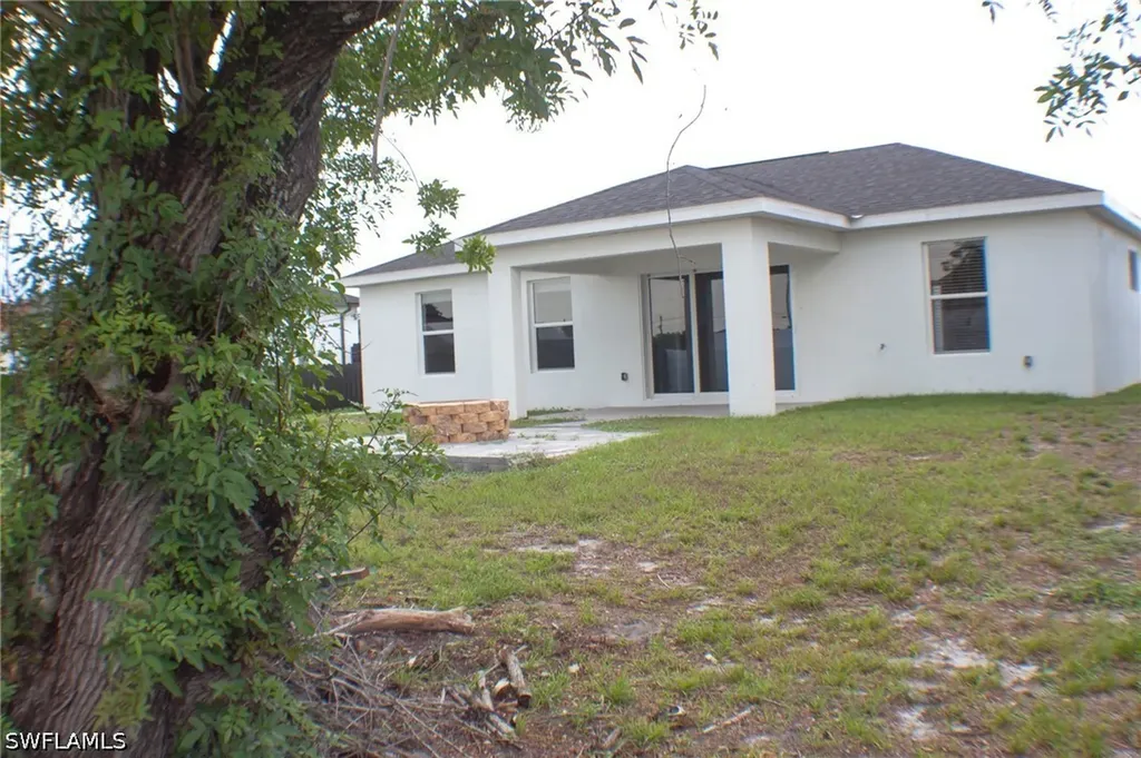 3103 11th Street SW Lehigh Acres FL 33976
