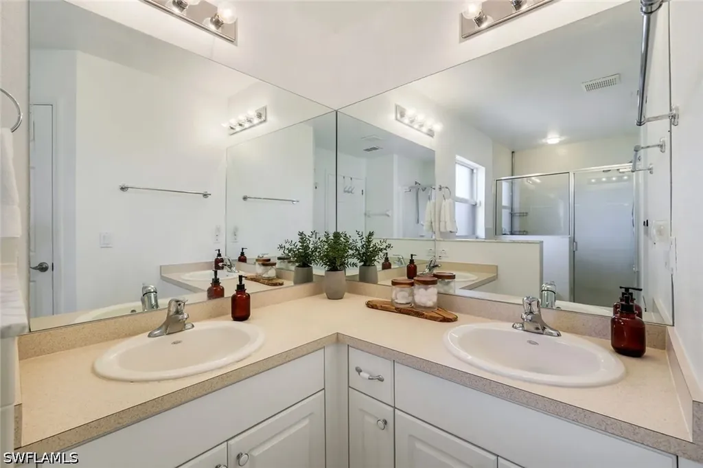 3028 NW 6th Place Cape Coral FL 33993