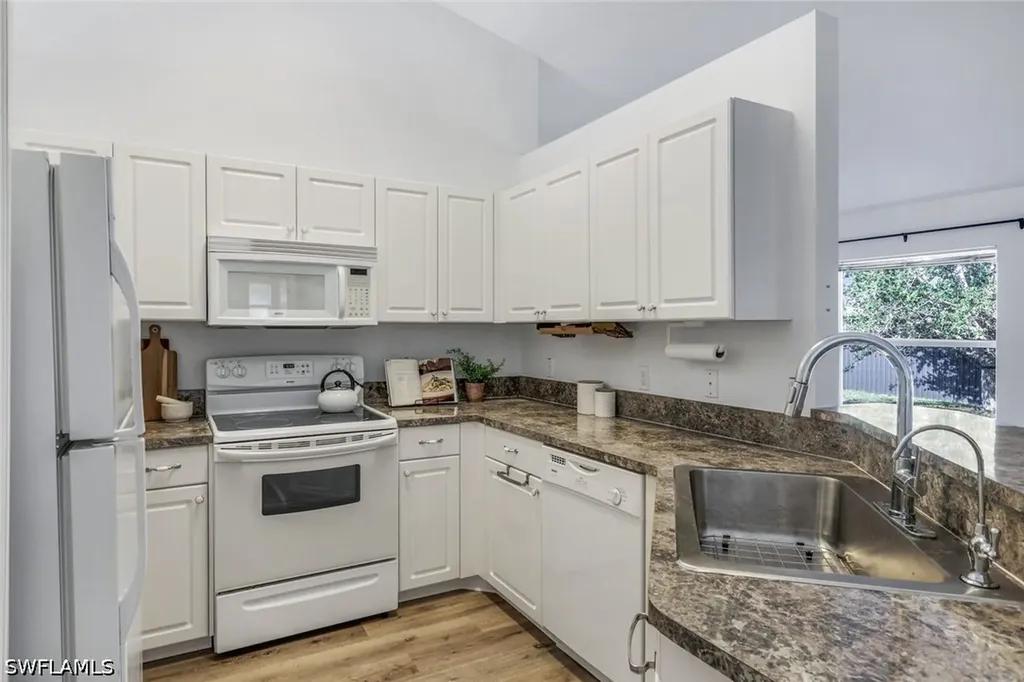 3028 NW 6th Place Cape Coral FL 33993