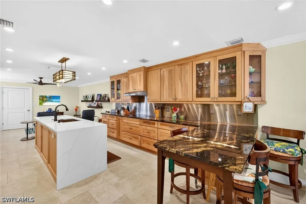 4030 Crayton Road Naples FL 34103