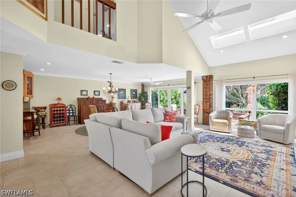 4030 Crayton Road Naples FL 34103