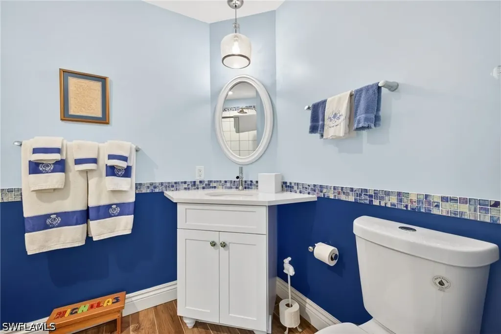4030 Crayton Road Naples FL 34103