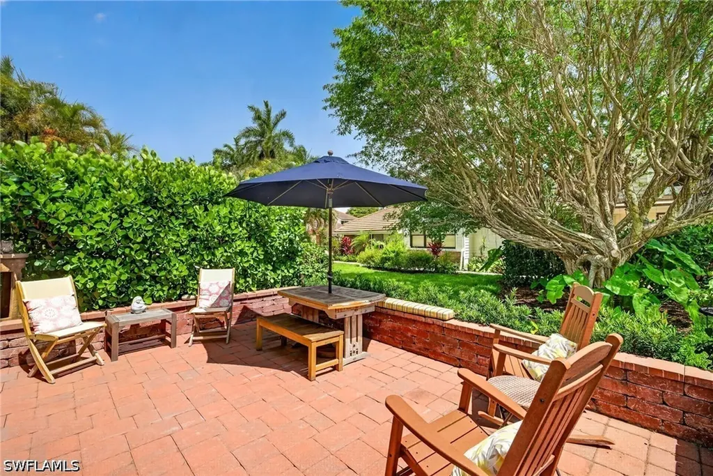 4030 Crayton Road Naples FL 34103