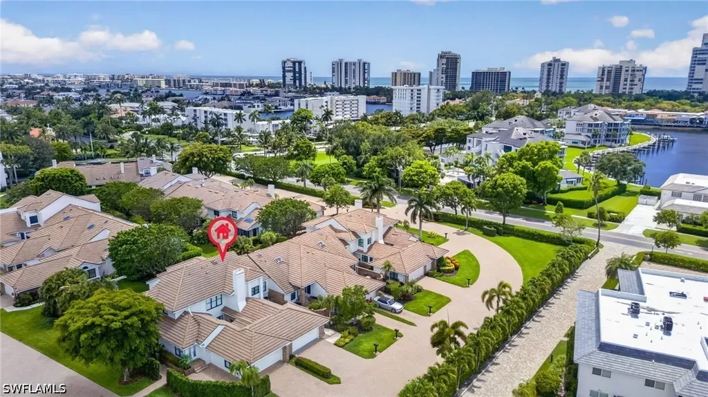 4030 Crayton Road Naples FL 34103