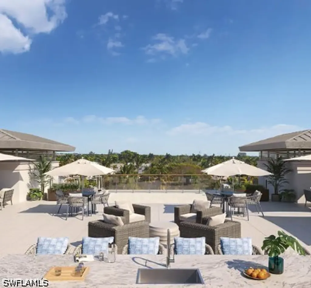 2020 Gulf Shore Boulevard N Naples FL 34102