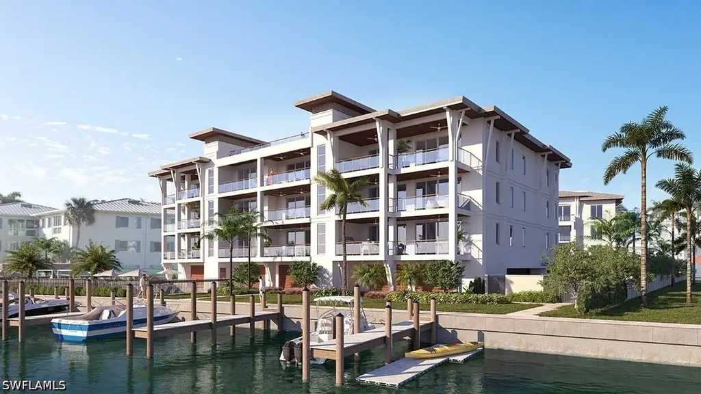 2020 Gulf Shore Boulevard N Naples FL 34102