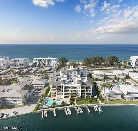 2020 Gulf Shore Boulevard N Naples FL 34102