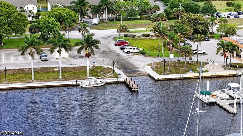 314 Stella Maris Drive S Naples FL 34114