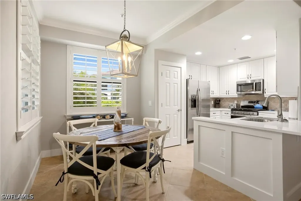 3163 Serena Lane Naples FL 34114