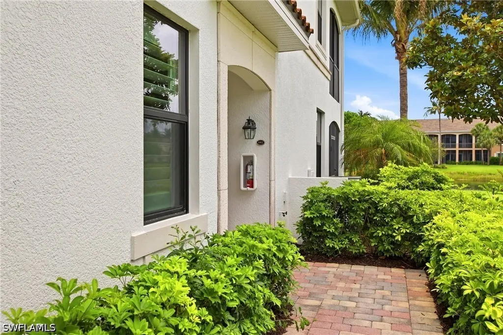 3163 Serena Lane Naples FL 34114
