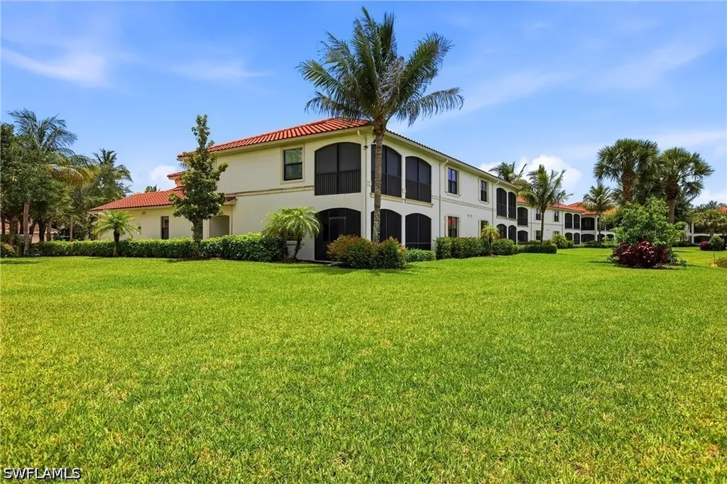3163 Serena Lane Naples FL 34114