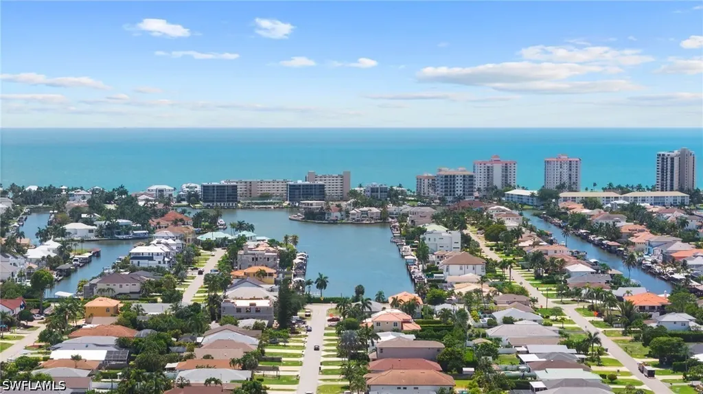 641 105th Avenue N Naples FL 34108