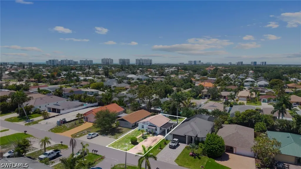 641 105th Avenue N Naples FL 34108