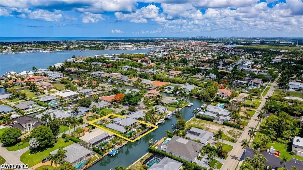 1571 Bonita Lane Naples FL 34102