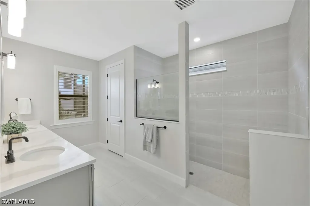 17673 Kinzie Lane Estero FL 33928
