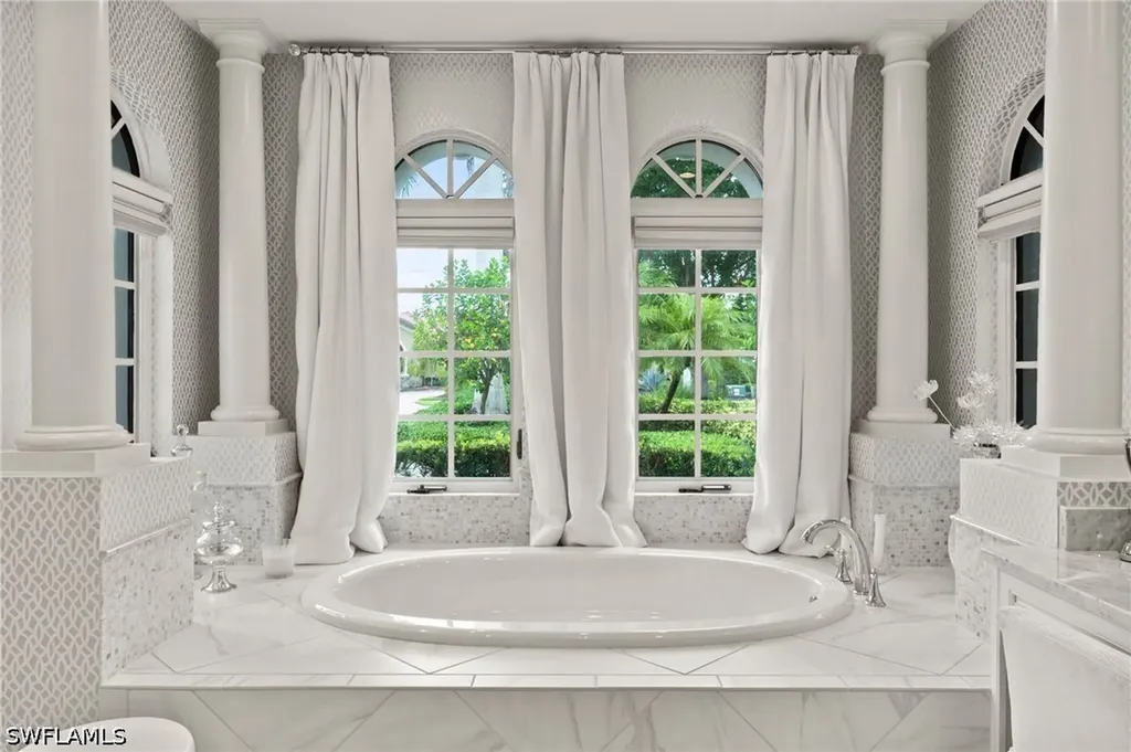 6002 Sunnyslope Drive Naples FL 34119