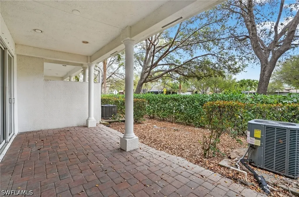 7082 Venice Way Naples FL 34119