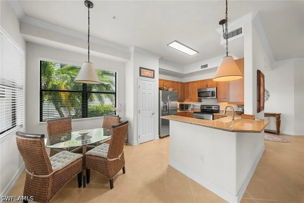 10478 Smokehouse Bay Drive Naples FL 34120