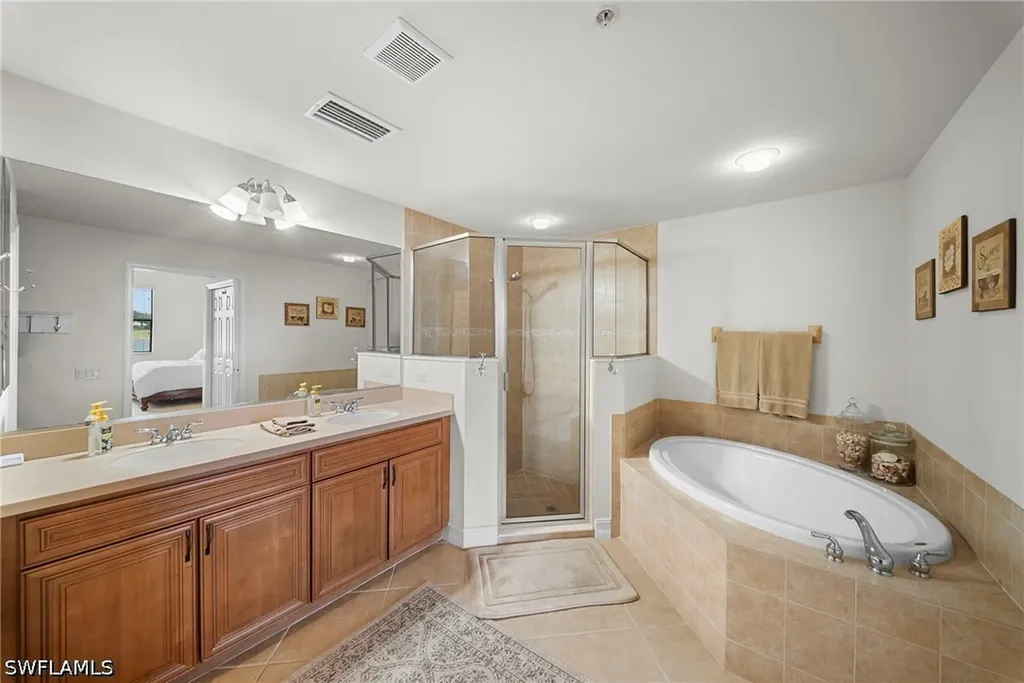 10478 Smokehouse Bay Drive Naples FL 34120