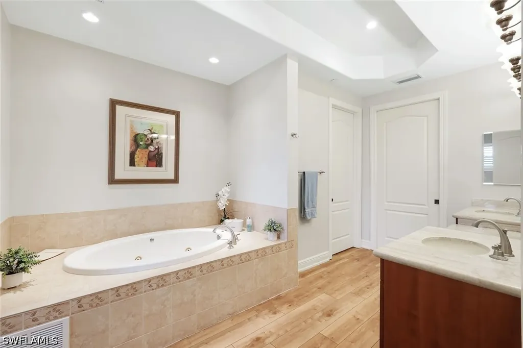 588 Avellino Isle Circle Naples FL 34119