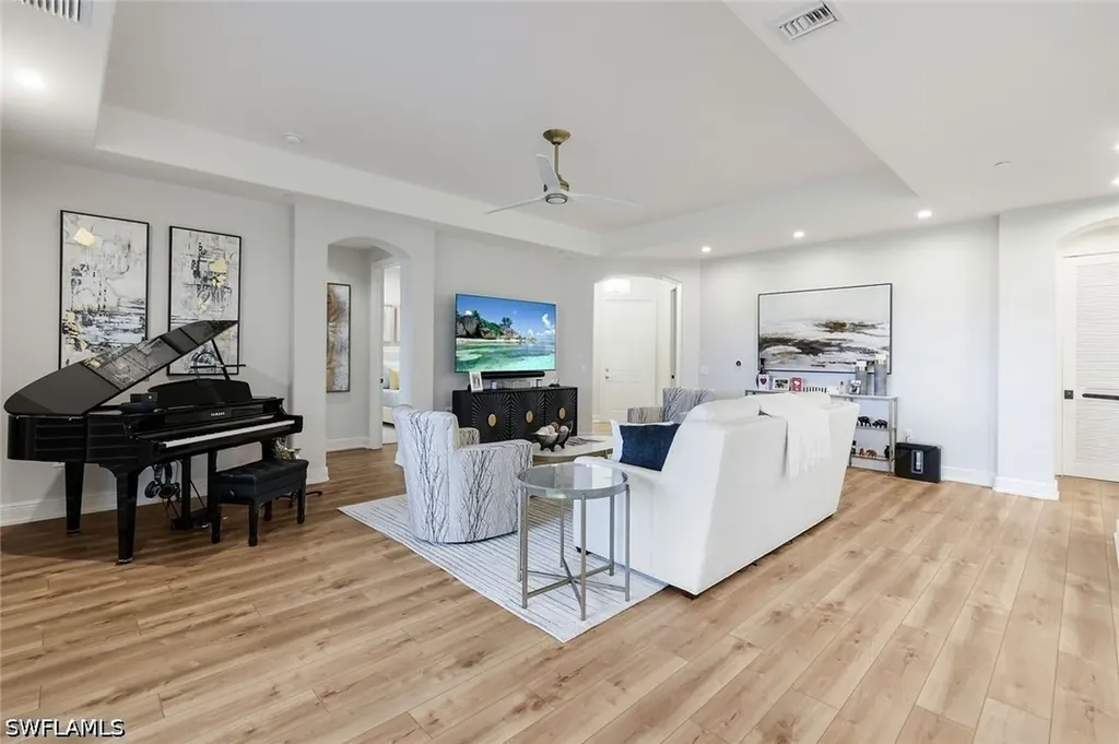 588 Avellino Isle Circle Naples FL 34119