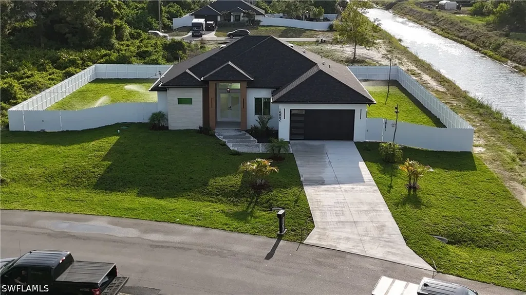 1502 Sara Avenue S Lehigh Acres FL 33976