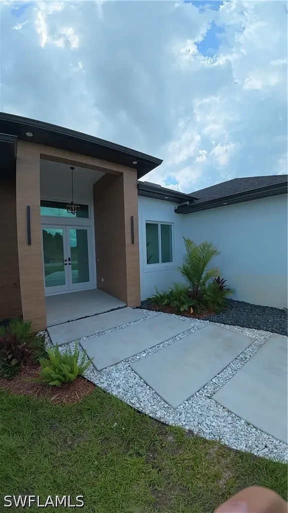1502 Sara Avenue S Lehigh Acres FL 33976