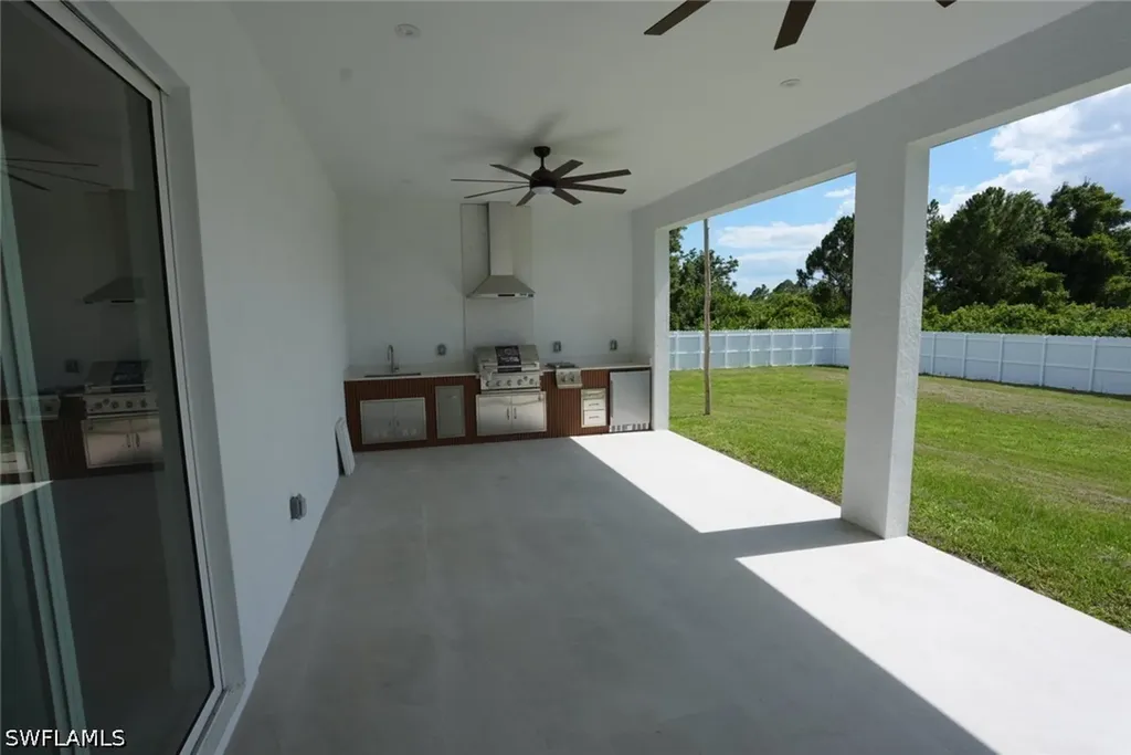 1502 Sara Avenue S Lehigh Acres FL 33976