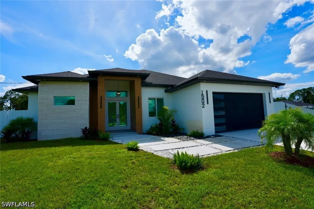 1502 Sara Avenue S Lehigh Acres FL 33976