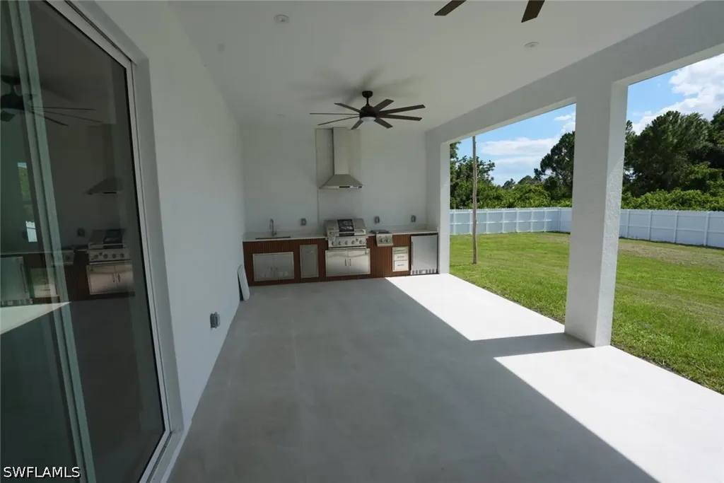 1502 Sara Avenue S Lehigh Acres FL 33976