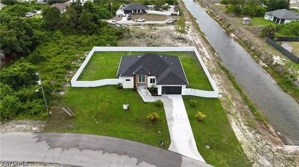 1502 Sara Avenue S Lehigh Acres FL 33976