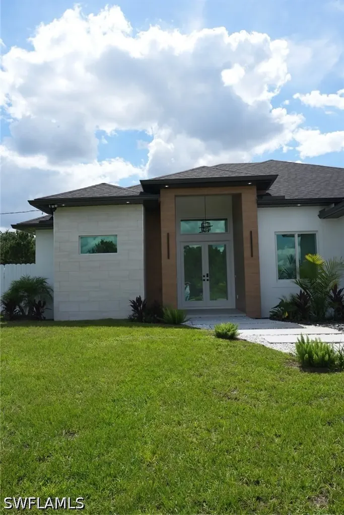 1502 Sara Avenue S Lehigh Acres FL 33976