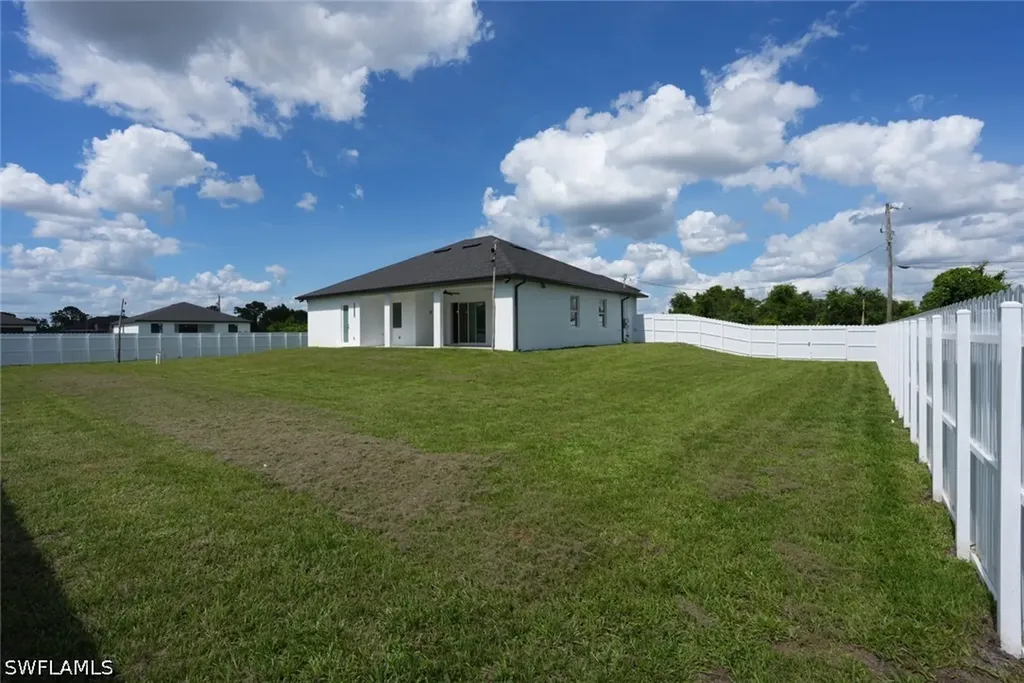 1502 Sara Avenue S Lehigh Acres FL 33976