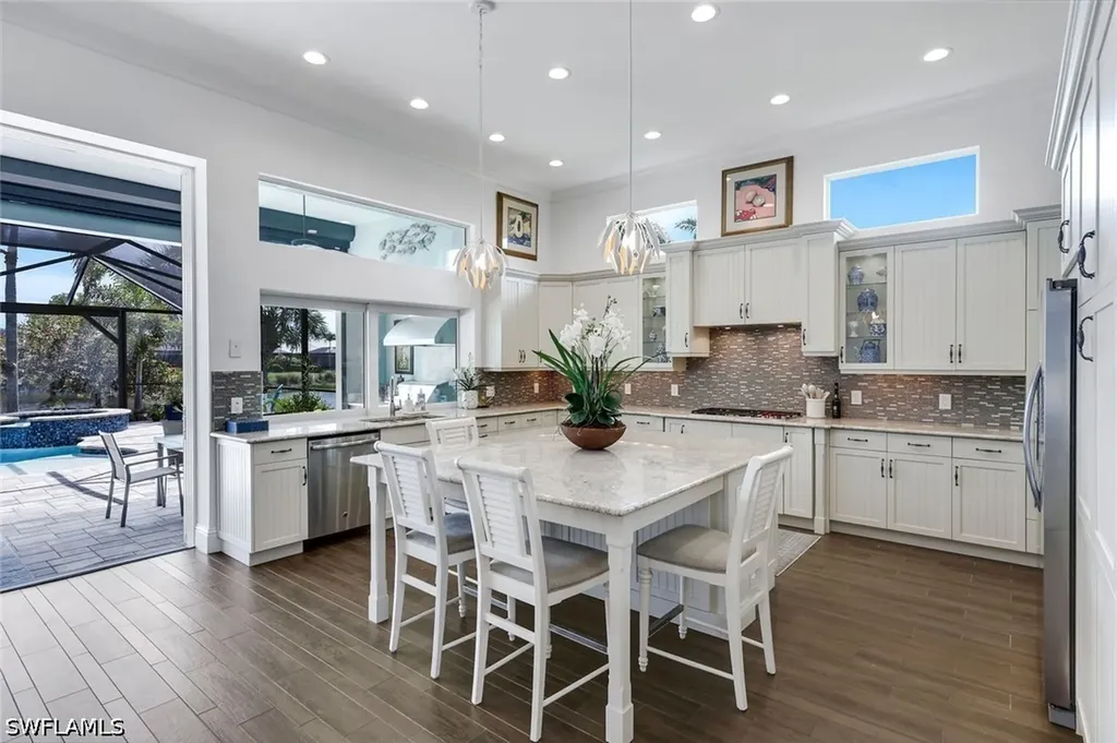 6460 Pembroke Way Naples FL 34113