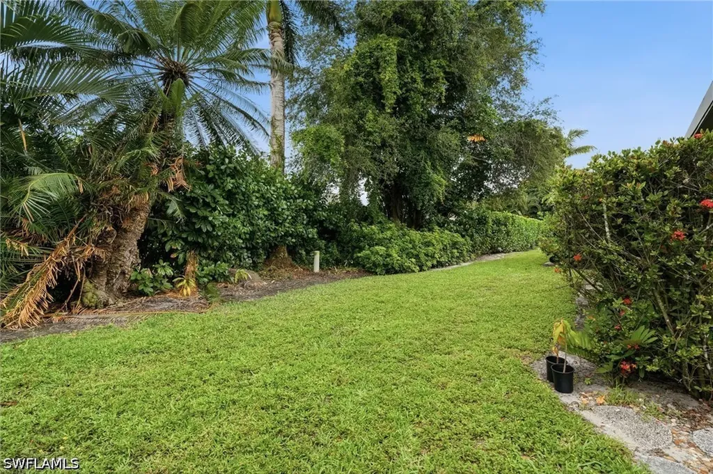 22 Kings Road Naples FL 34112