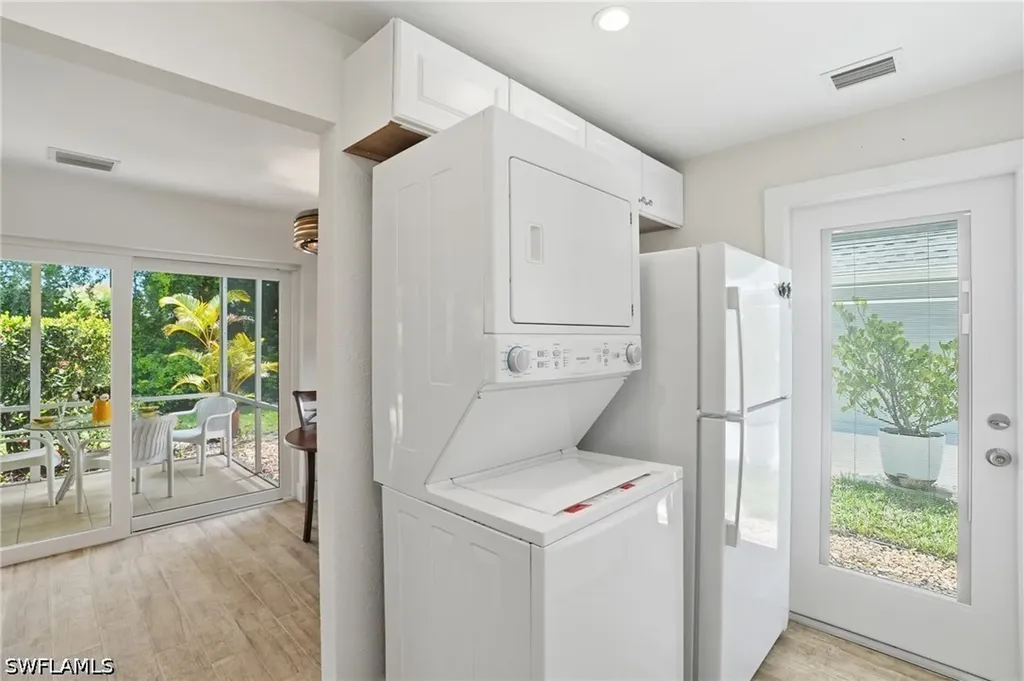 22 Kings Road Naples FL 34112