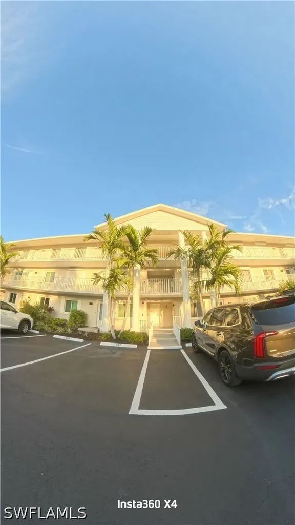 3051 Sandpiper Bay Circle Naples FL 34112