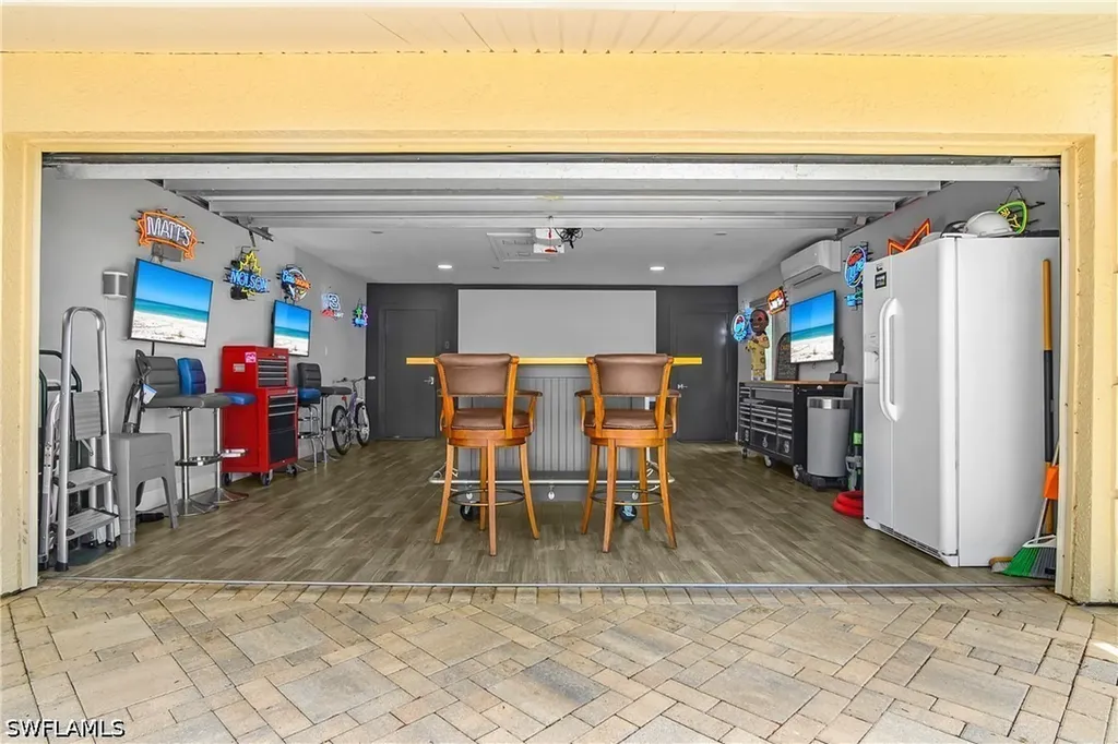 15573 Lockmaben Avenue Fort Myers FL 33912