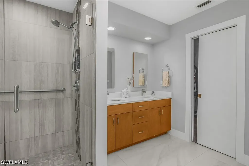 15573 Lockmaben Avenue Fort Myers FL 33912