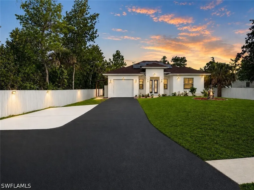 233 39th Avenue NE Naples FL 34120