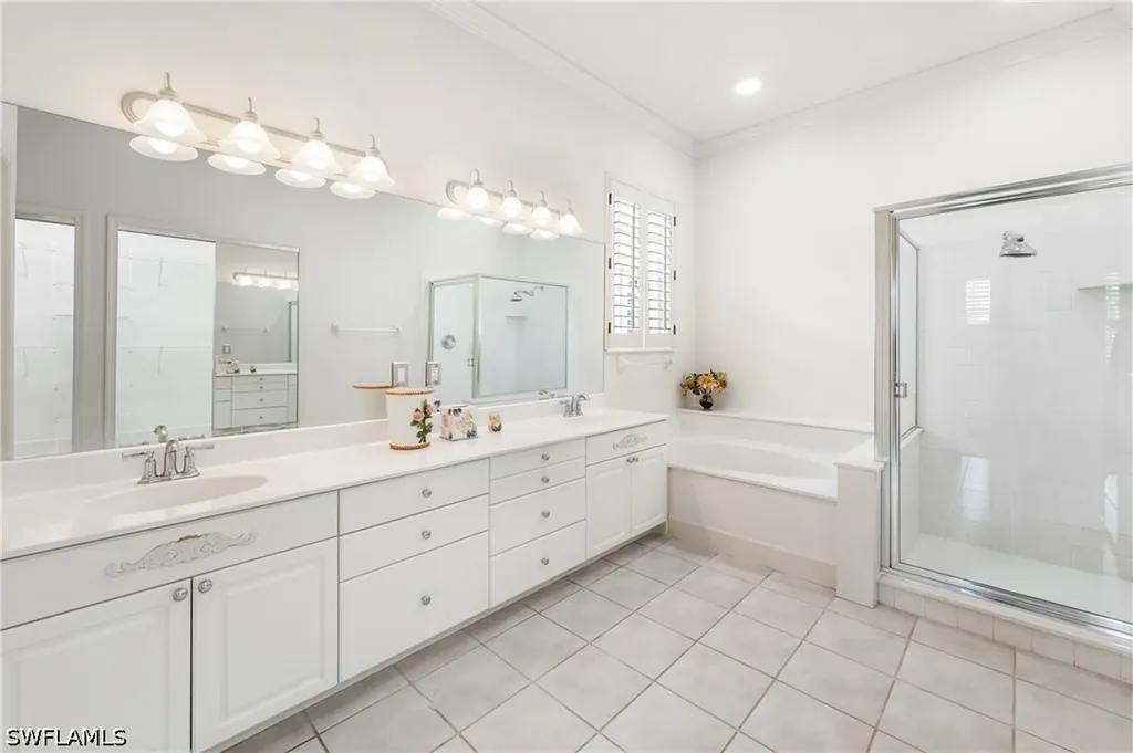 2296 Island Cove Circle Naples FL 34109