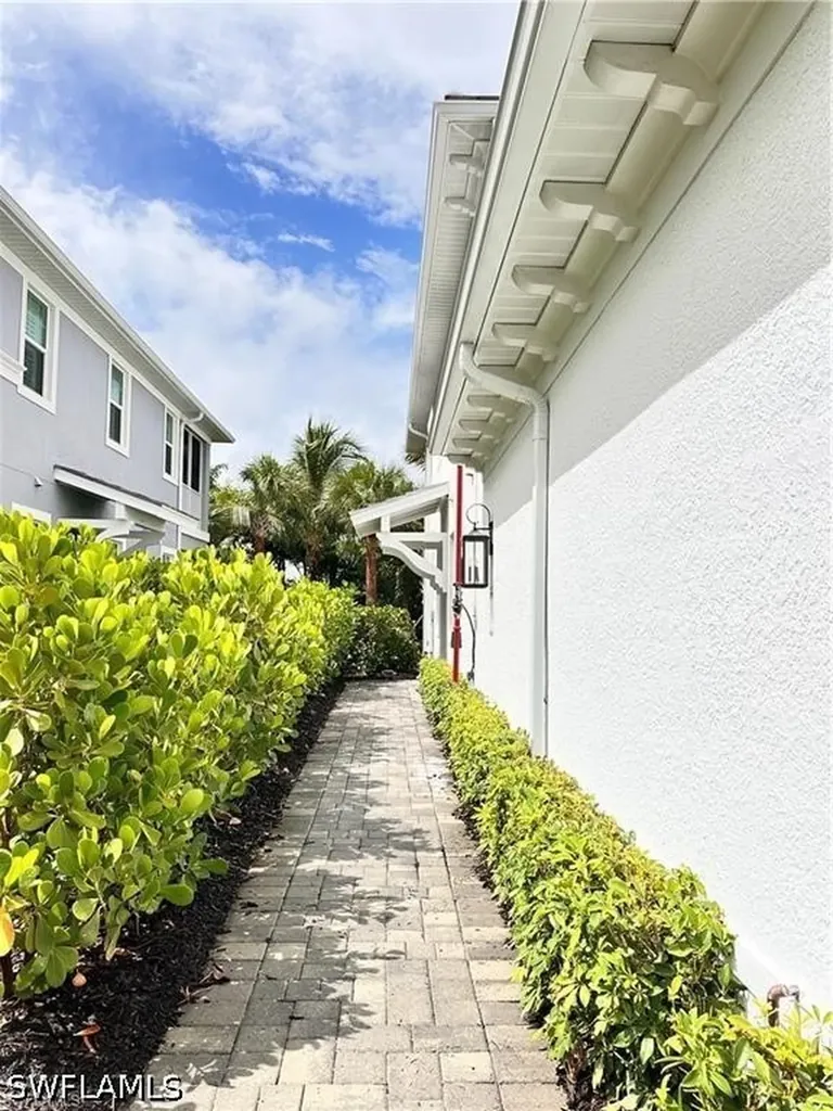 2646 Seychelles Circle Naples FL 34112