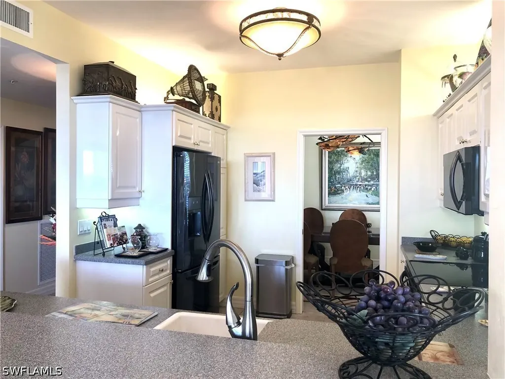 451 Bayfront Place Naples FL 34102