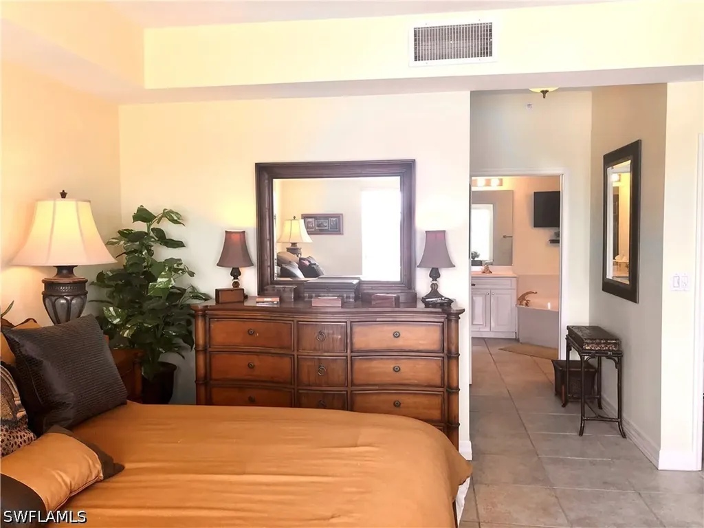 451 Bayfront Place Naples FL 34102