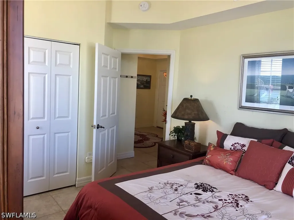 451 Bayfront Place Naples FL 34102
