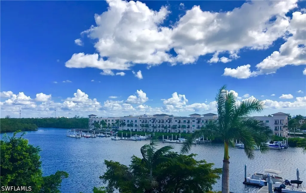 451 Bayfront Place Naples FL 34102