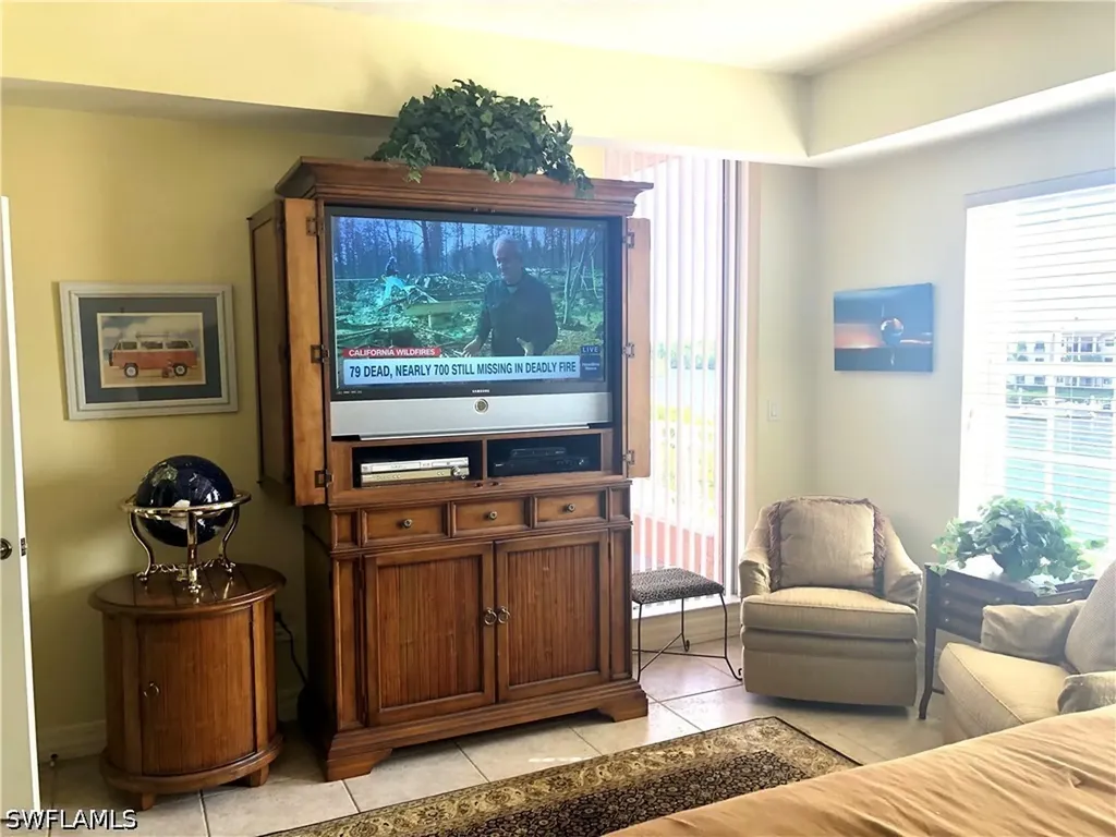 451 Bayfront Place Naples FL 34102