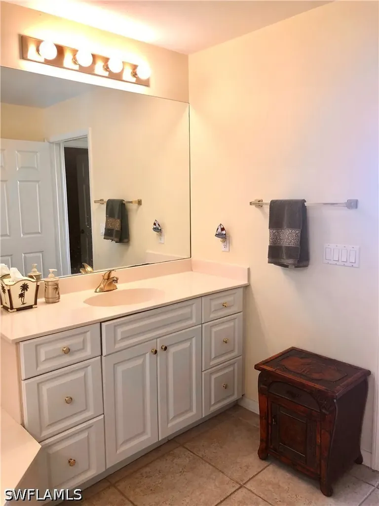 451 Bayfront Place Naples FL 34102