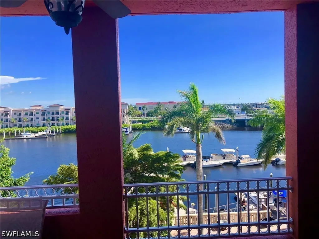 451 Bayfront Place Naples FL 34102
